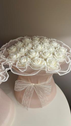 بوكيه شموع الورد المعطره