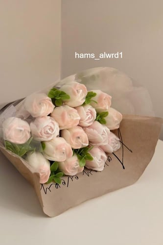 بوكيه شموع التوليب المعطره