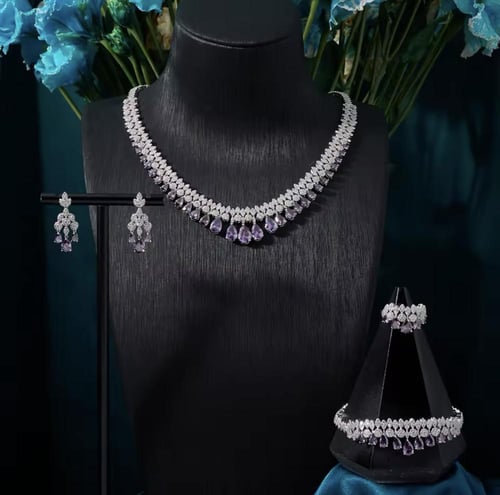 طقم فضي (عدة الوان)