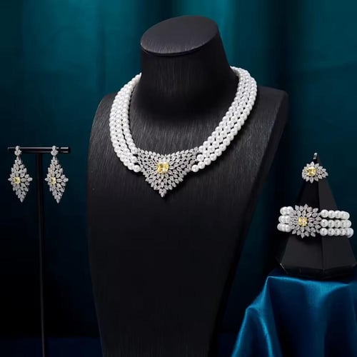 طقم لؤلؤ بكريستالة (عدة الوان)