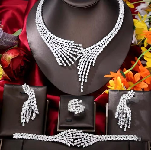 طقم فضي ب عدة الوان