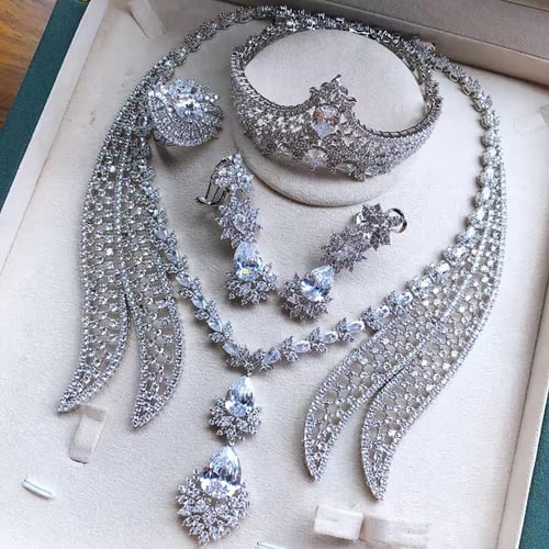 طقم فاخر (عدة الوان)