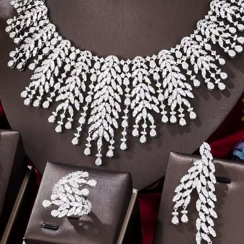 طقم فضي فخم جدا