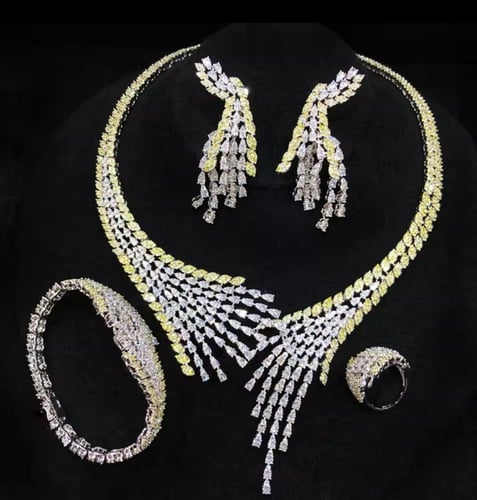 طقم فضي ب عدة الوان