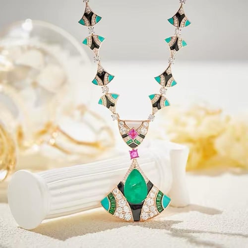 عقد تصميم بولغري