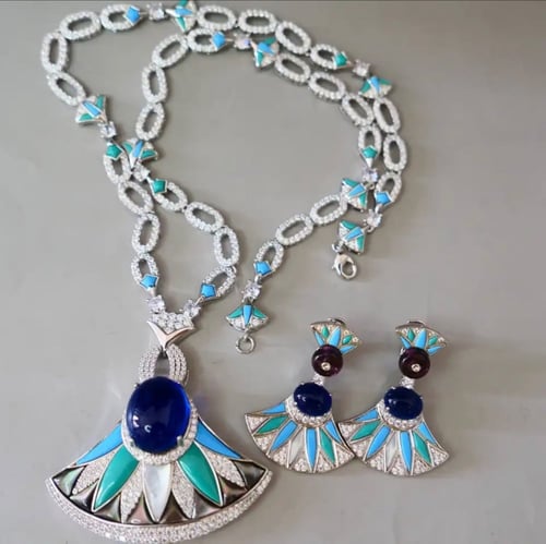 سبحة فاخرة تصميم ماركة بولغري