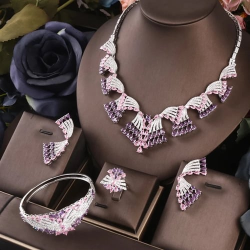 طقم فضي (عدة الوان)