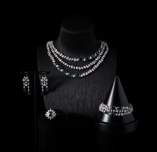 طقم اوروبي (عدة الوان)