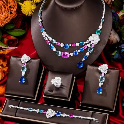 طقم تصميم فاخر ملون