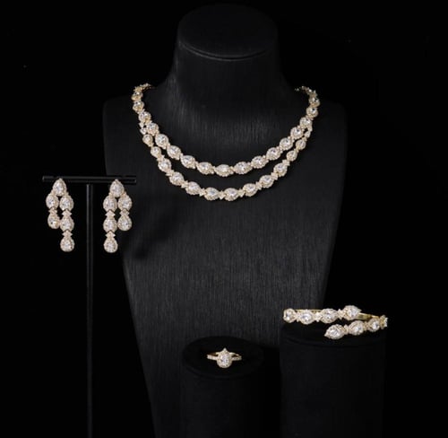 طقم دورين (عدة الوان)