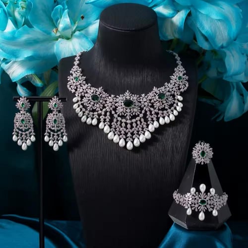 طقم فضي لؤلؤ ملكي