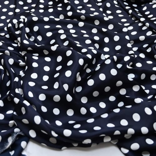 قماش حرير منقط وسط