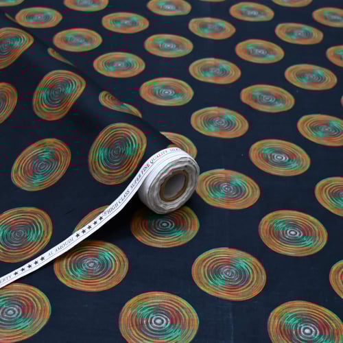 قماش قطن ليبرتي بنقشة سبيرال