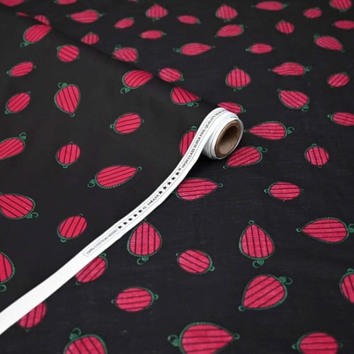 أقمشة قطن متنوعة