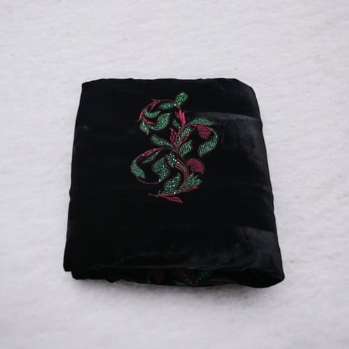 قماش قطيفه مطرز