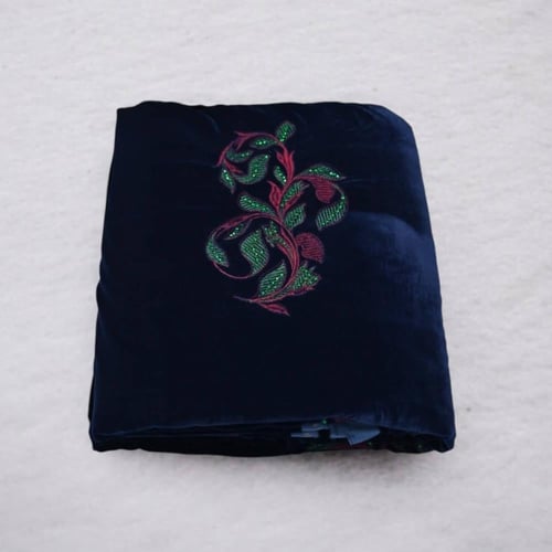 قماش قطيفه مطرز