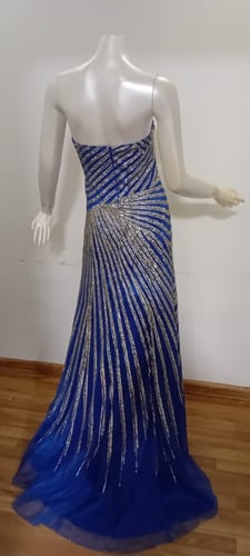 فستان سهرة ٢١٢