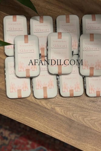 6 علب بديكير