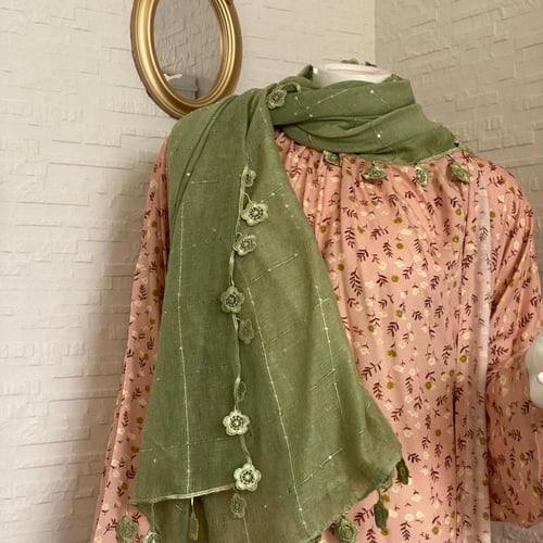 شرشف رداء الصلاة مورد بطرحة - لف مفتوح وردي