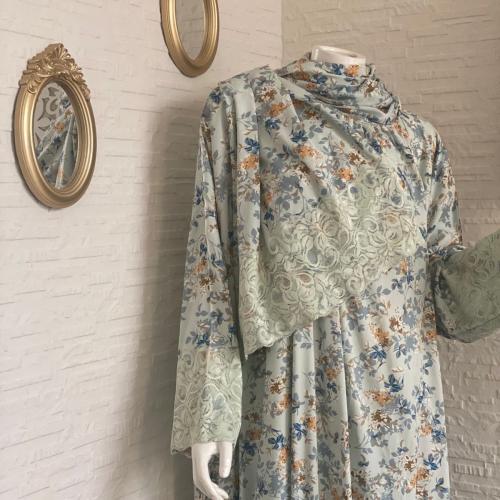 شرشف رداء الصلاة مورد - لف مفتوح- تيفاني