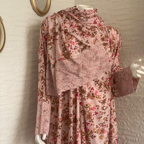 شرشف رداء الصلاة مورد - لف مفتوح- زهري