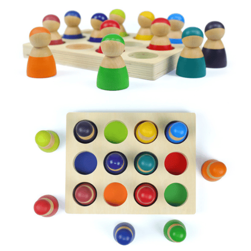 دمى بقاعدة خشبية