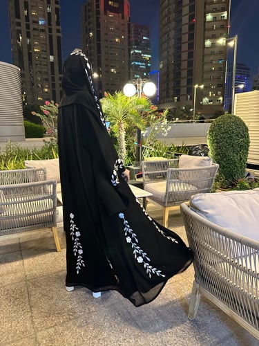 عباية الدلع كله “ شيفون مع بطانه"