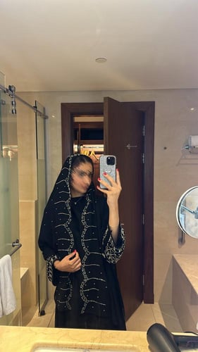 عباية شك بالطرحة والكم