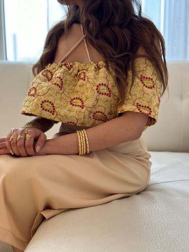 فستان شعبي بتصميم انيق