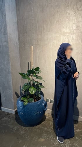 عباية غرام باللون الكحلي