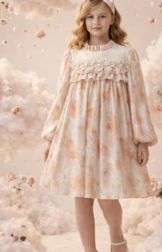 فستان راقي لايت اورنج بقماش كوري بشك عالصدر