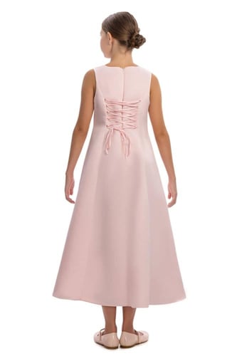 فستان ساده مع طبقه تل مزينه بالورد من ٨ سنوات الى...