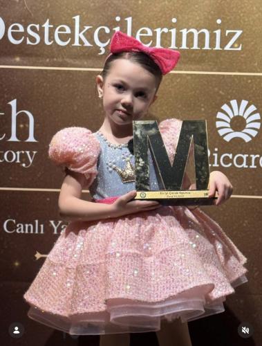 فستان الباربي الفوشي