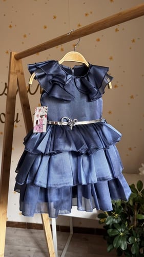 فستان مناسبات انيق باللون الكحلي