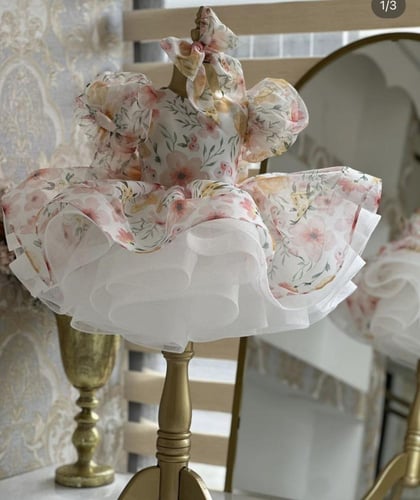 فستان اورقنزا منفوش بطبعات الورد