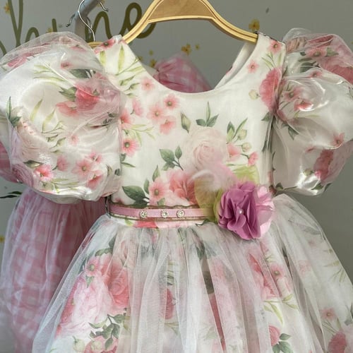 فستان الورد مع اكمام البڤ