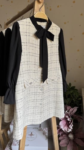 فستان كلاسيك بطبعه شانيل تويد صيفي من ٧ سنوات ل١٣...