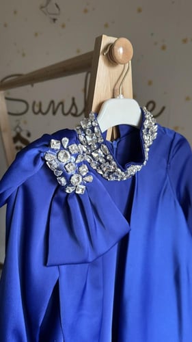 فستان كحلي فخم فيونكه باكسسوار عالكتف من ٣ الى ١٠...