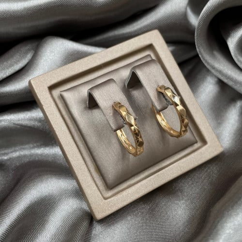 حلق ذهب أصفر عيار 18