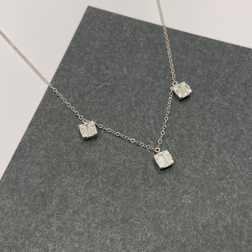 عقد ذهب أبيض عيار 18