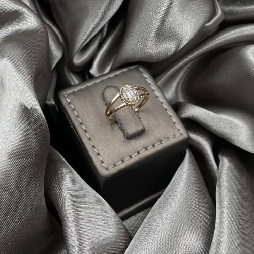 18 karat yellow gold ring