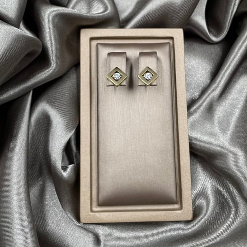 حلق ذهب أصفر عيار 18