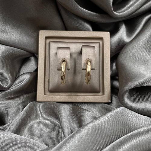 حلق ذهب أصفر عيار 18