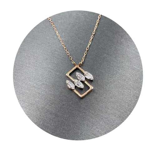 عقد ذهب روز عيار 18