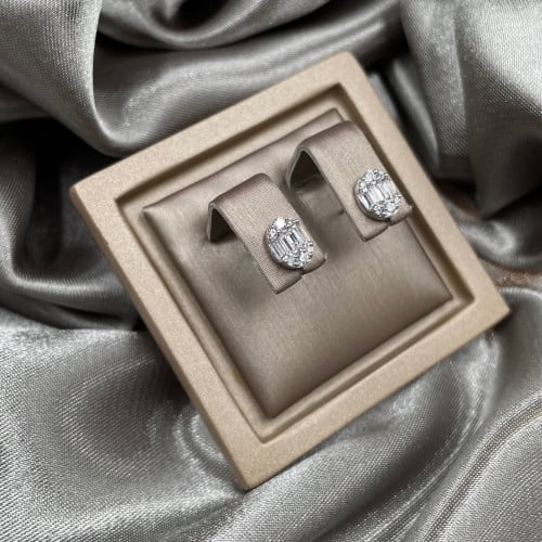 حلق ذهب أبيض عيار 18