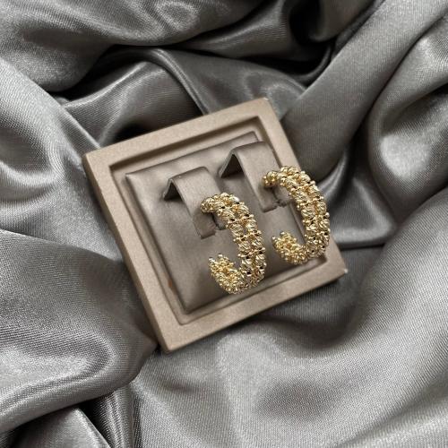 حلق ذهب أصفر عيار 18