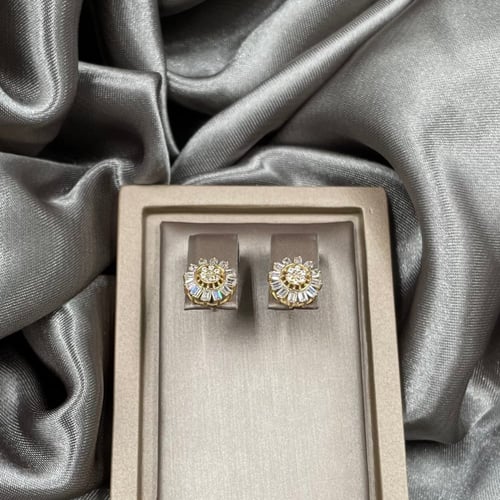 حلق ذهب أصفر عيار 18