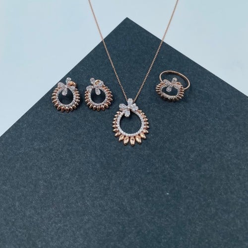 نص طقم ذهب روز عيار 18