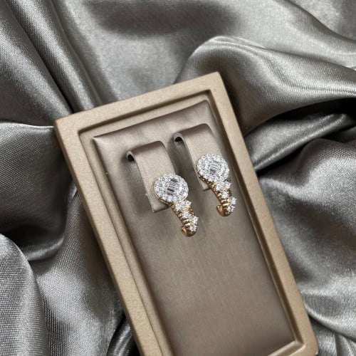 حلق ذهب أصفر عيار 18