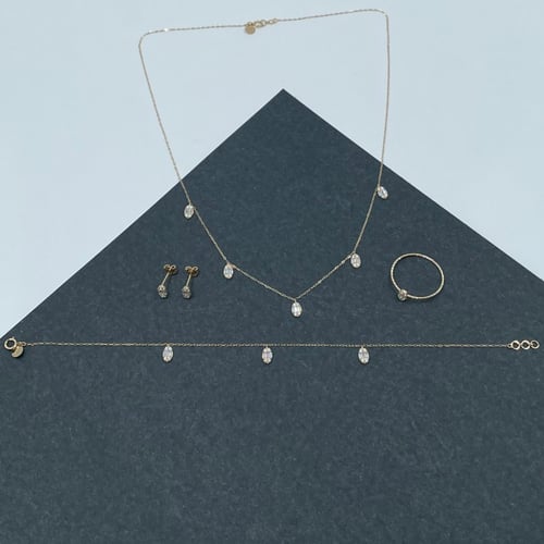 طقم ذهب أصفر عيار 18